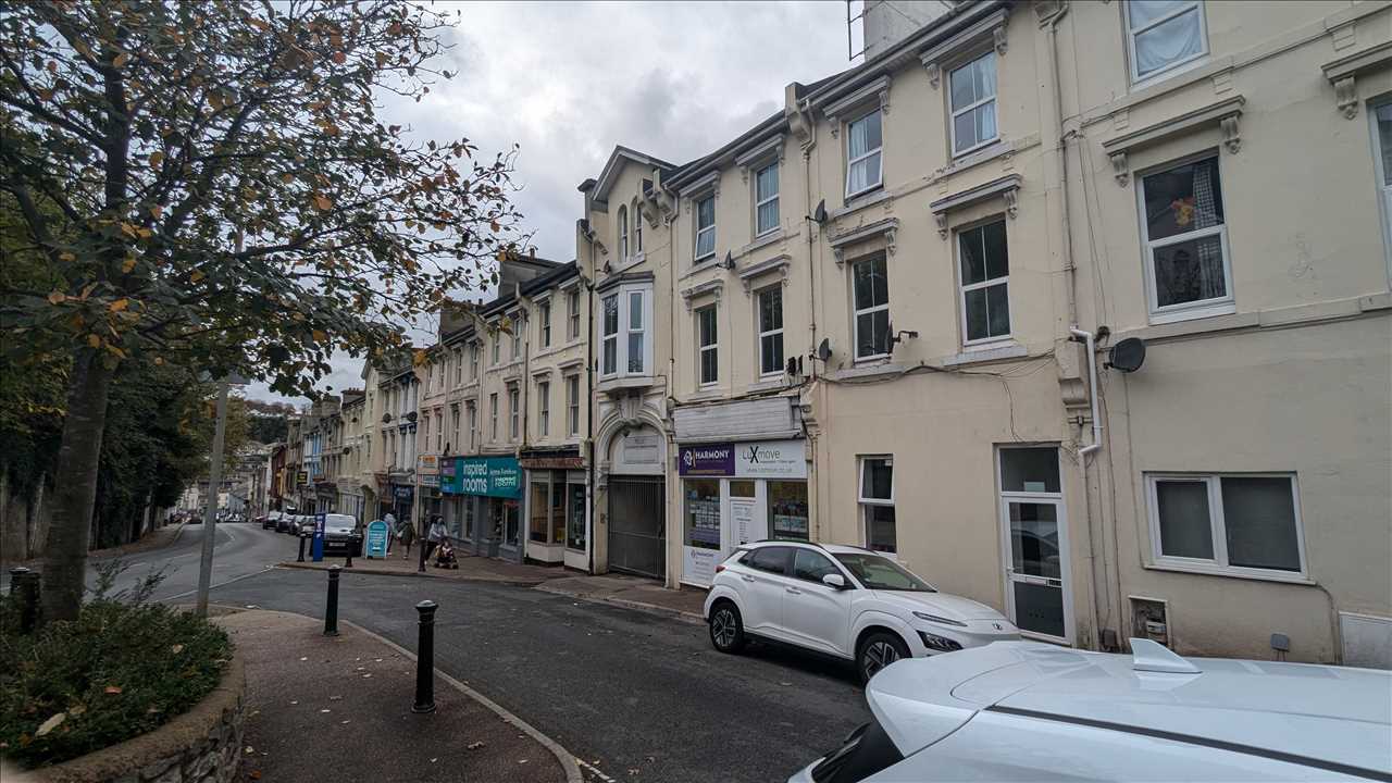 Market Street - Picture 1