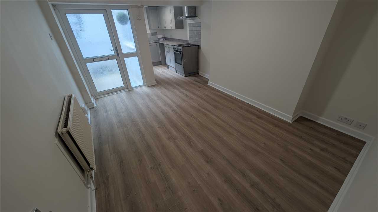 Princes Road - Picture 1
