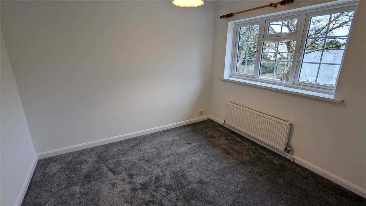 Henbury Close - Picture 6